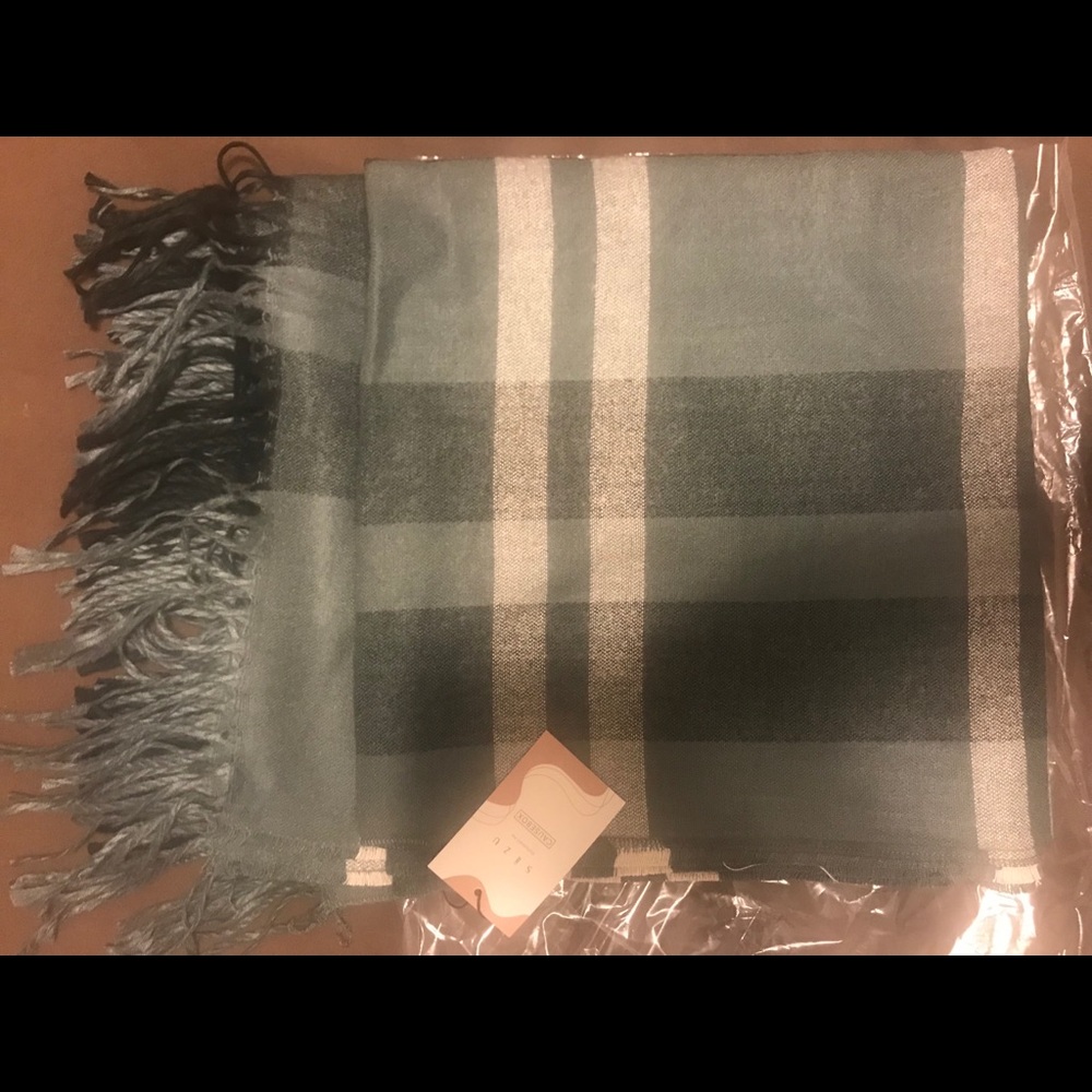 SiiZU poncho wrap